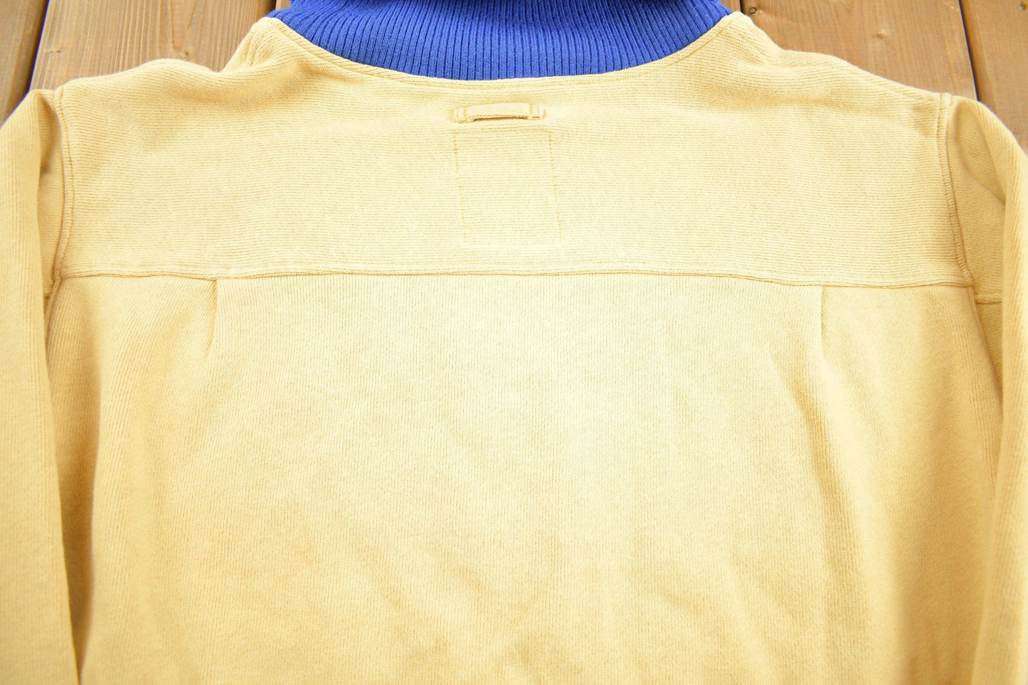 Other Clothing > Gender Neutral Adult Clothing > Hoodies & Sweatshirts > Sweatshirts Vintage 1980s Xaline Polar Bear Fish Theme Turtleneck Men's Large