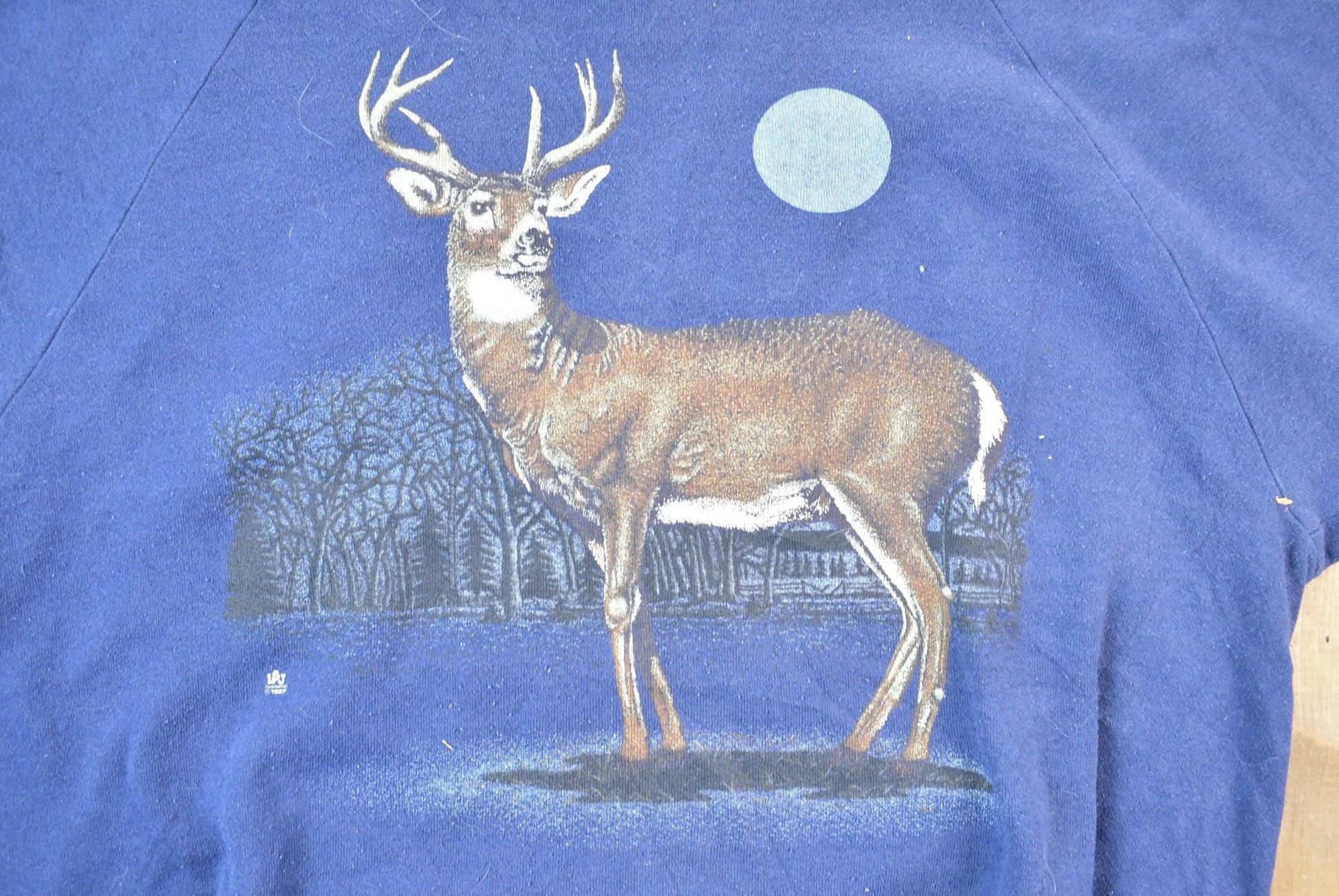 Other Clothing > Gender Neutral Adult Clothing > Hoodies & Sweatshirts > Sweatshirts Vintage 1987 White Tail Deer Moon Logo Jerzeez Crewneck Men's 2XL