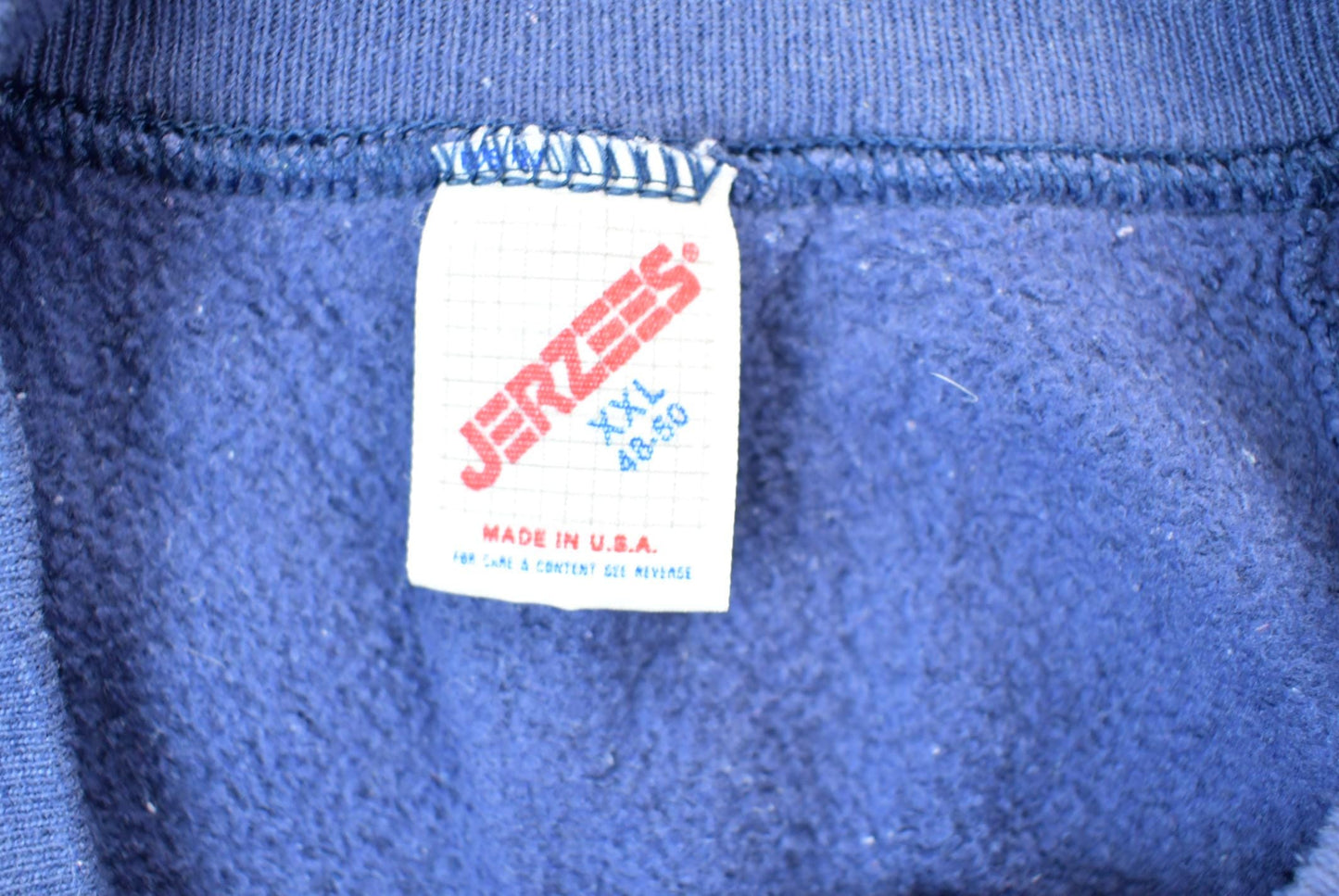 Other Clothing > Gender Neutral Adult Clothing > Hoodies & Sweatshirts > Sweatshirts Vintage 1987 White Tail Deer Moon Logo Jerzeez Crewneck Men's 2XL