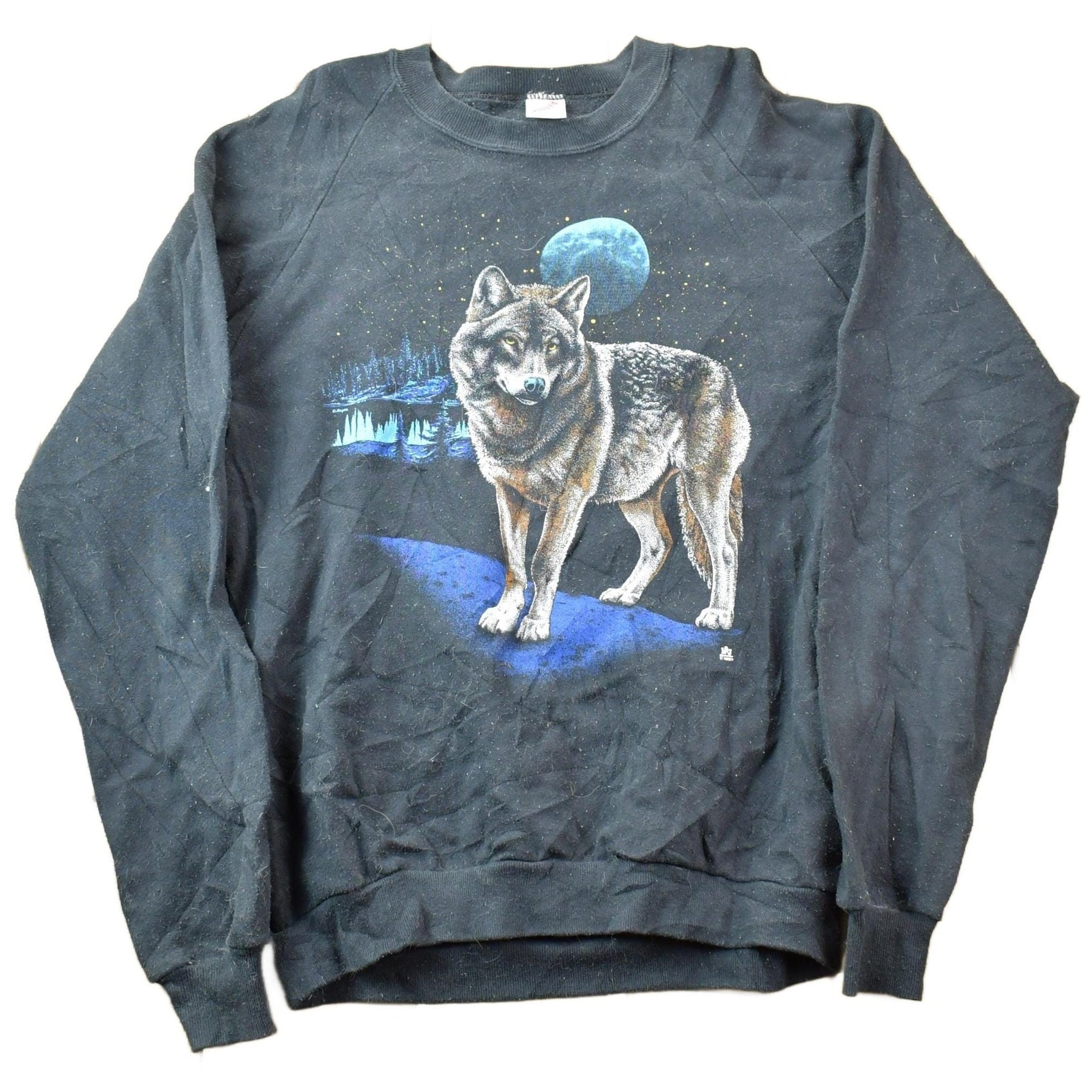 Other Clothing > Gender Neutral Adult Clothing > Hoodies & Sweatshirts > Sweatshirts Vintage 1987 Wolf With Northern Lights Moon Theme Crewneck Men's XL