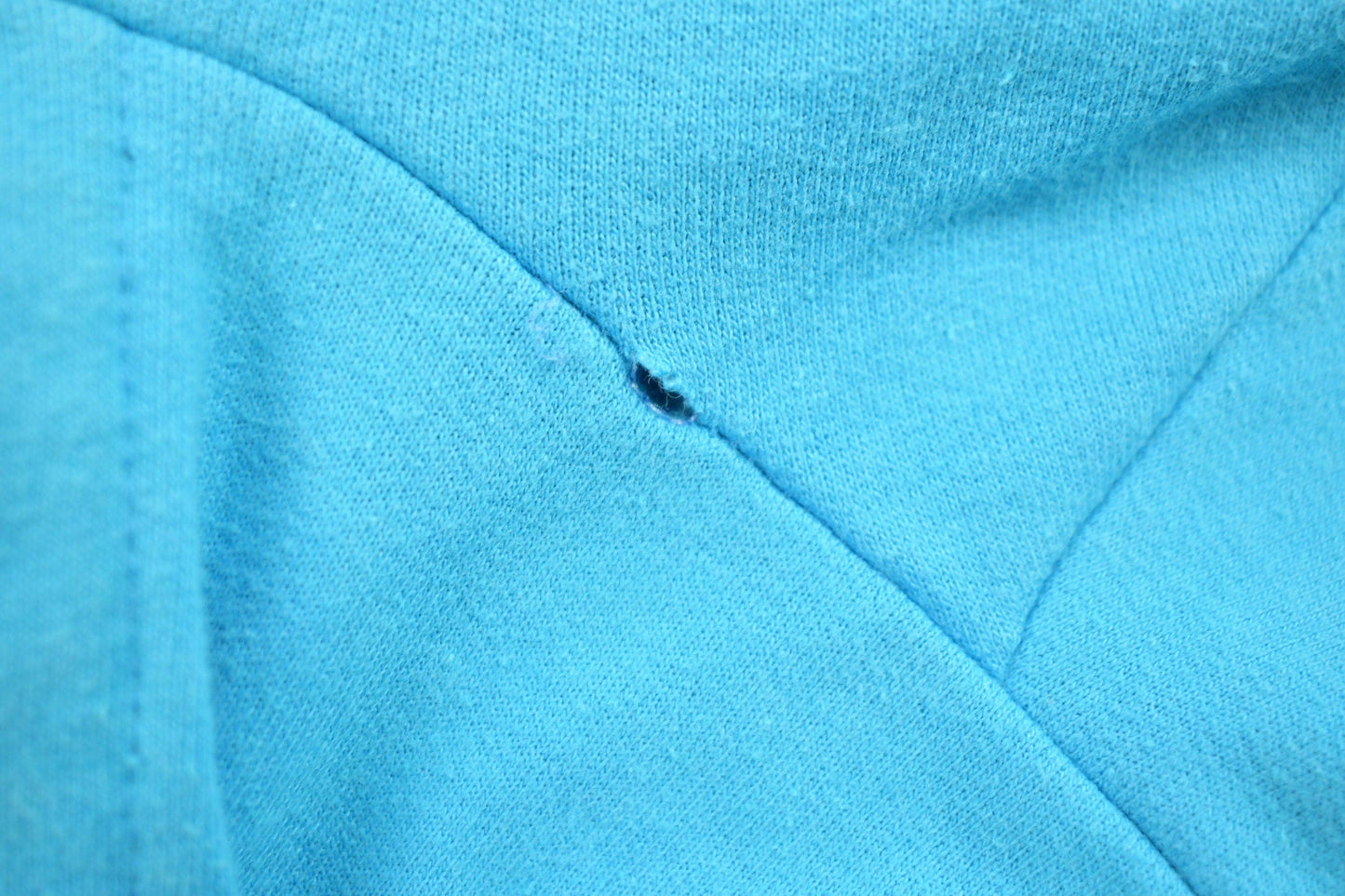 Other Clothing > Gender Neutral Adult Clothing > Hoodies & Sweatshirts > Sweatshirts Vintage 1990s Alaska SS Rotterdam Graphic Hoodie Men's Small