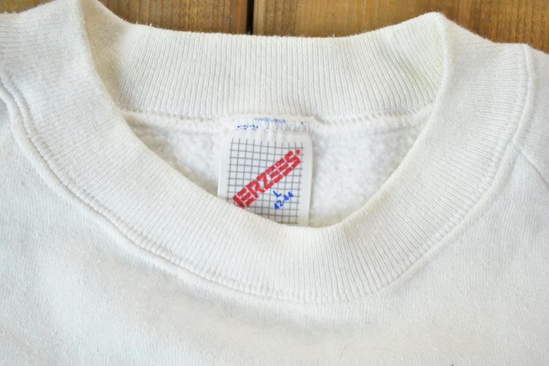 Other Clothing > Gender Neutral Adult Clothing > Hoodies & Sweatshirts > Sweatshirts Vintage 1990s Beloit College Holstein Club Cow Collegiate Crewneck Men's Large/ Embroidered / NCAA Sweatshirt / Sportswear / Americana