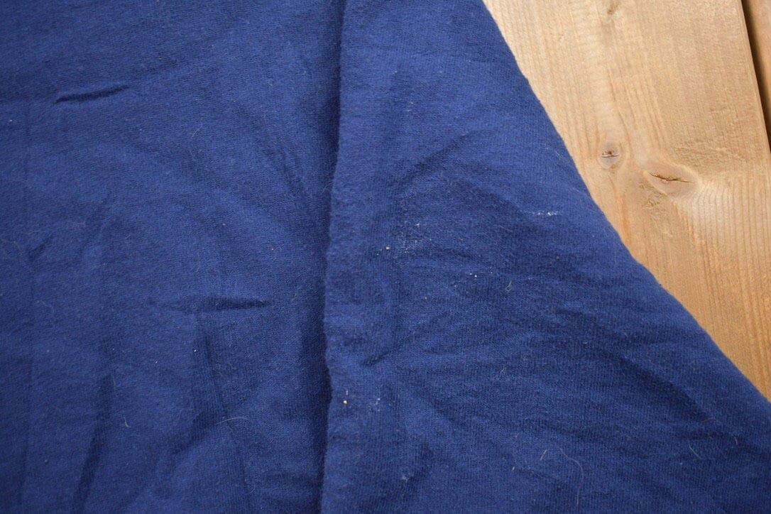 Other Clothing > Gender Neutral Adult Clothing > Hoodies & Sweatshirts > Sweatshirts Vintage 1990s Blank Navy Blue Crewneck Sweatshirt Men's Medium