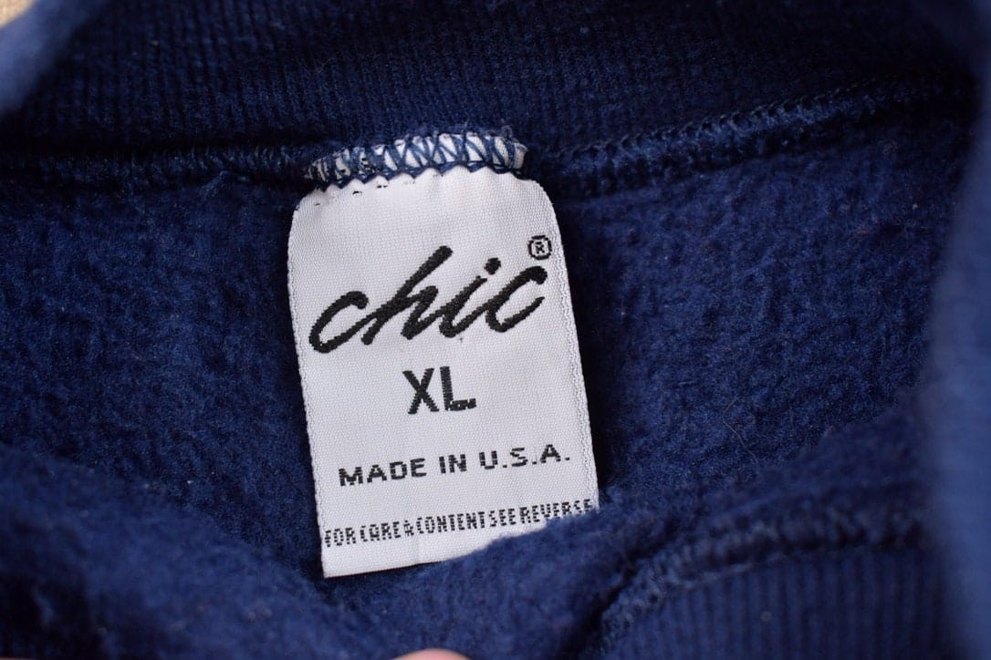 Other Clothing > Gender Neutral Adult Clothing > Hoodies & Sweatshirts > Sweatshirts Vintage 1990s Blank Navy Blue Crewneck Sweatshirt Men's Medium