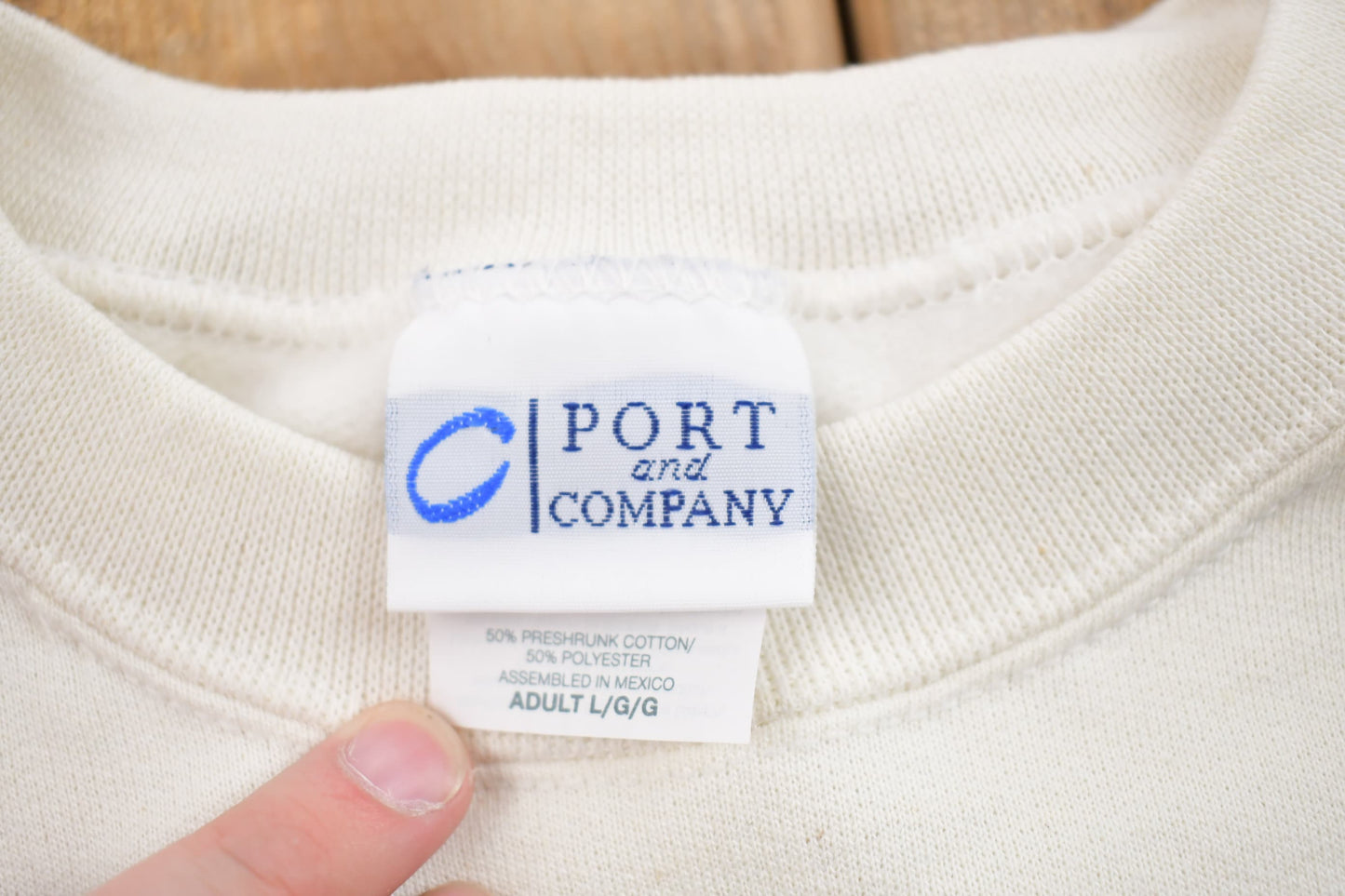 Other Clothing > Gender Neutral Adult Clothing > Hoodies & Sweatshirts > Sweatshirts Vintage 1990s Bunny Rabbit Crewneck Sweater Men's Large