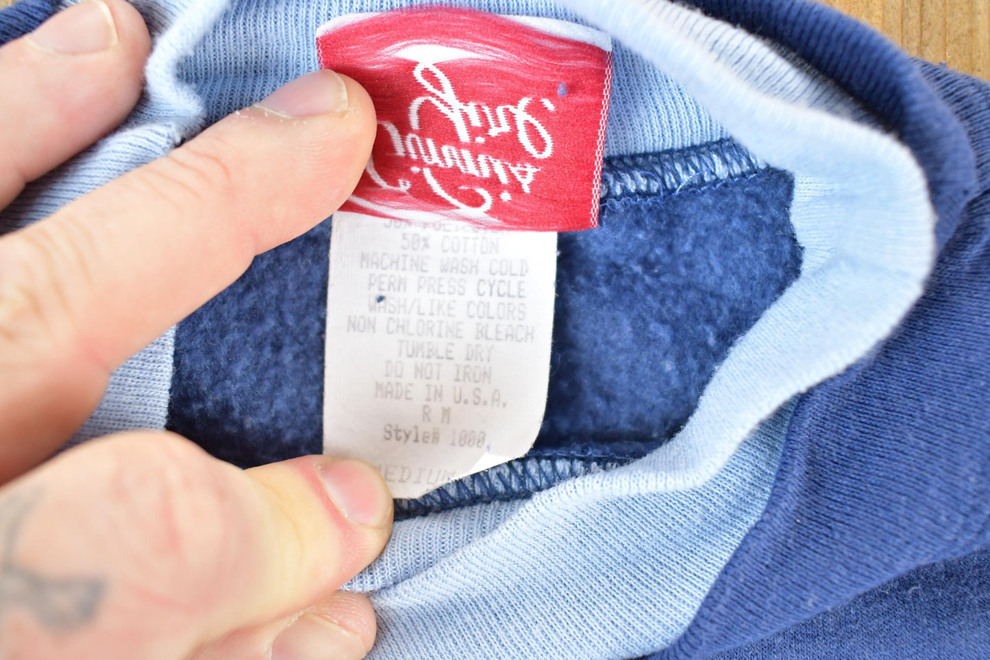 Other Clothing > Gender Neutral Adult Clothing > Hoodies & Sweatshirts > Sweatshirts Vintage 1990s Cute Kittys Double Collar Crewneck Sweatshirt Womens XL