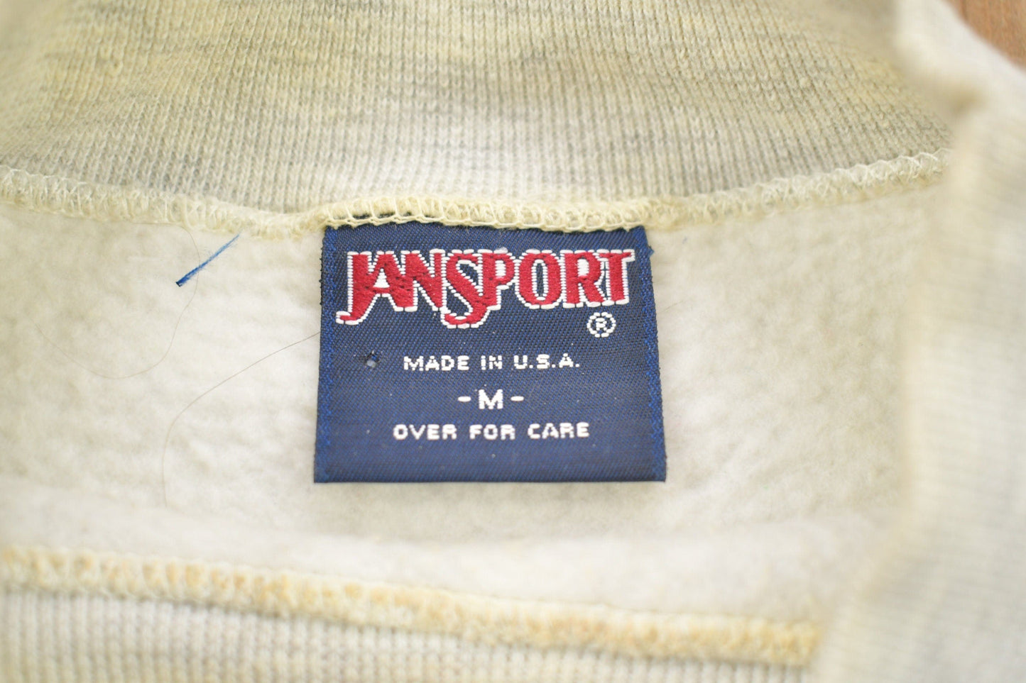 Other Clothing > Gender Neutral Adult Clothing > Hoodies & Sweatshirts > Sweatshirts Vintage 1990s Drake University Bulldogs Collegiate Jansport Crewneck NCAA Sweatshirt Men's Small