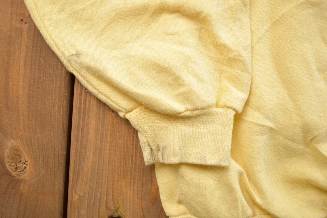 Other Clothing > Gender Neutral Adult Clothing > Hoodies & Sweatshirts > Sweatshirts Vintage 1990s Floral Crewneck Sweater Men's Large