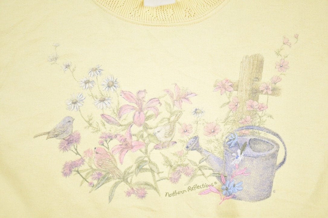 Other Clothing > Gender Neutral Adult Clothing > Hoodies & Sweatshirts > Sweatshirts Vintage 1990s Floral Crewneck Sweater Men's Medium