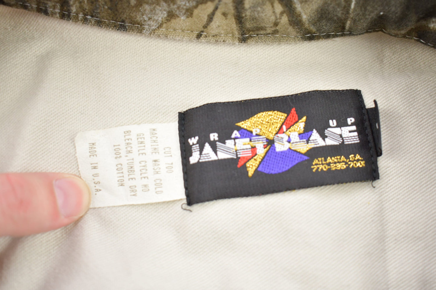 Other Clothing > Gender Neutral Adult Clothing > Hoodies & Sweatshirts > Sweatshirts Vintage 1990s Hunting Camo Button Up Men's Medium