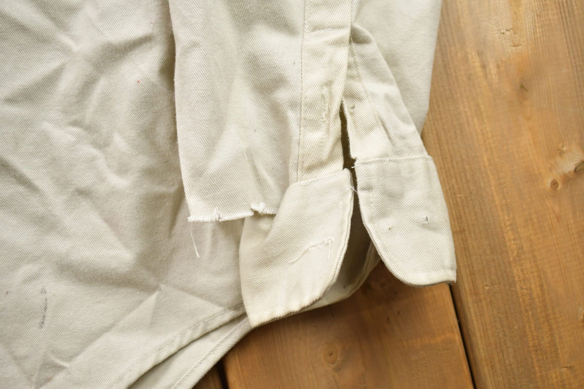 Other Clothing > Gender Neutral Adult Clothing > Hoodies & Sweatshirts > Sweatshirts Vintage 1990s Hunting Camo Button Up Men's Medium