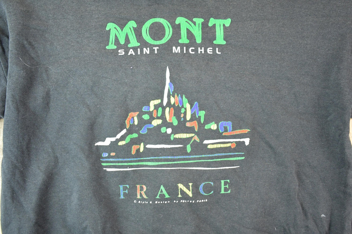 Other Clothing > Gender Neutral Adult Clothing > Hoodies & Sweatshirts > Sweatshirts Vintage 1990s Mont Saint Michel France Crewneck Sweatshirt Mens L