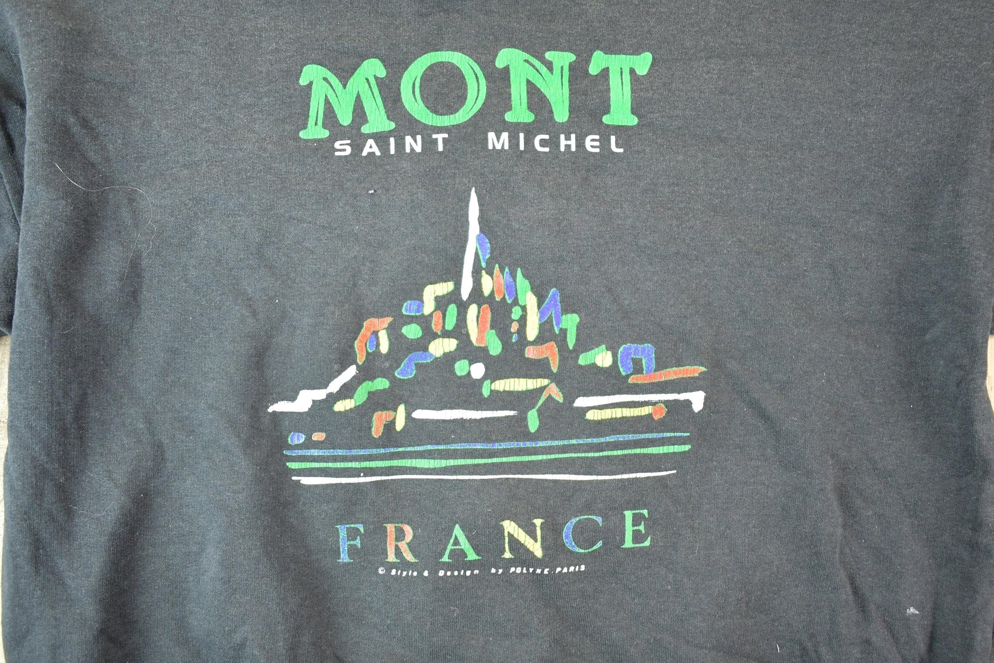 Other Clothing > Gender Neutral Adult Clothing > Hoodies & Sweatshirts > Sweatshirts Vintage 1990s Mont Saint Michel France Crewneck Sweatshirt Mens L