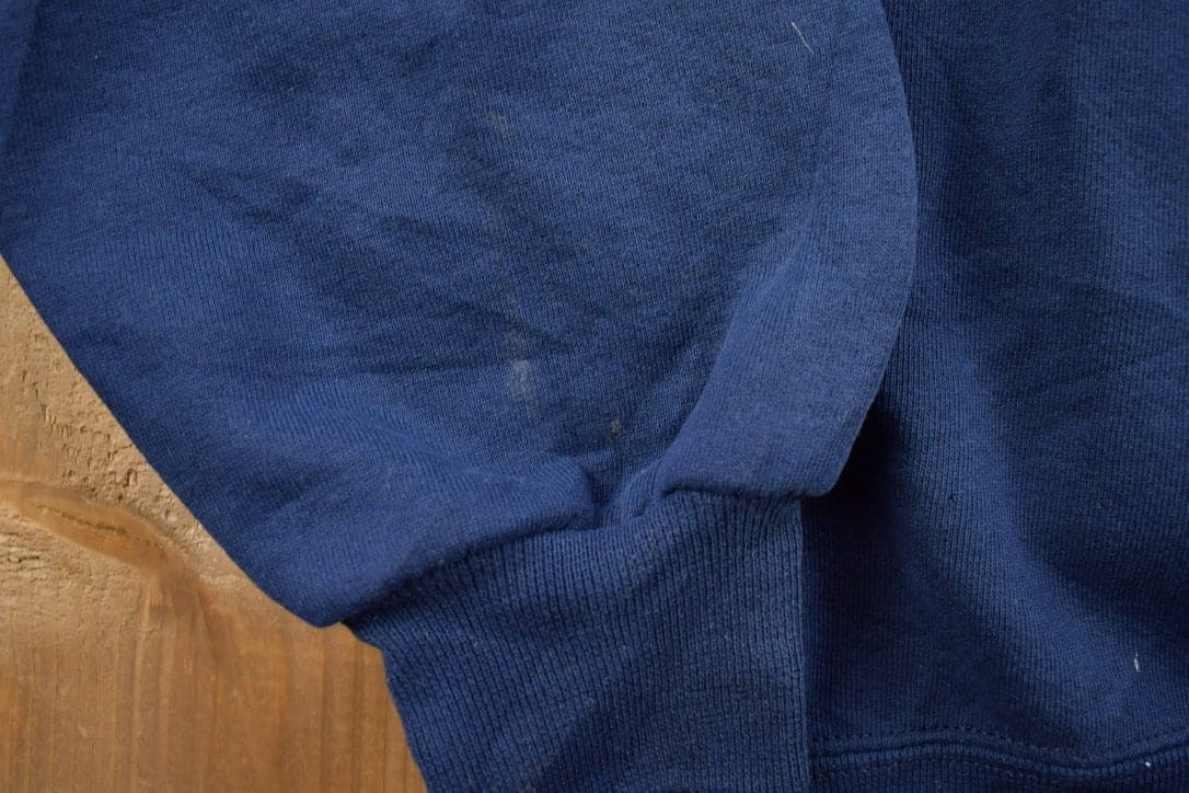 Other Clothing > Gender Neutral Adult Clothing > Hoodies & Sweatshirts > Sweatshirts Vintage 1990s Russell Athletics Blank Crewneck Sweatshirt Men's Medium