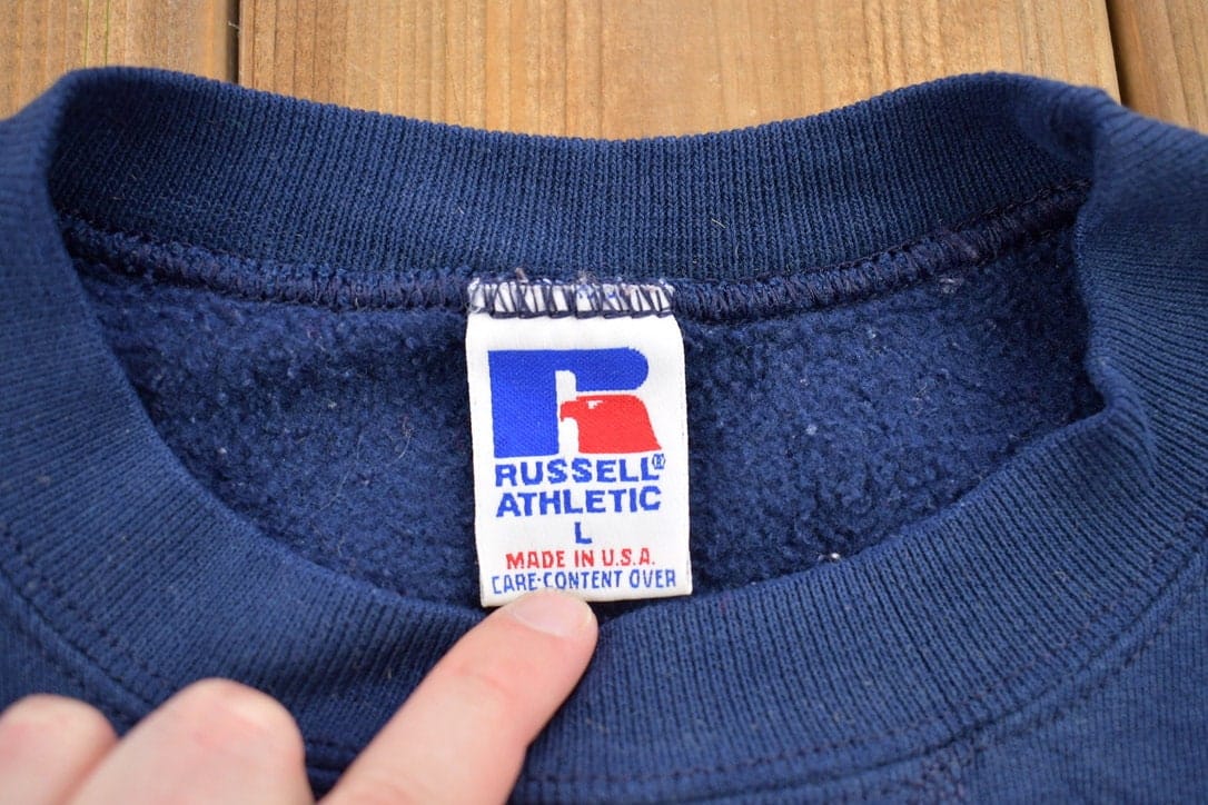 Other Clothing > Gender Neutral Adult Clothing > Hoodies & Sweatshirts > Sweatshirts Vintage 1990s Russell Athletics Blank Crewneck Sweatshirt Men's Medium