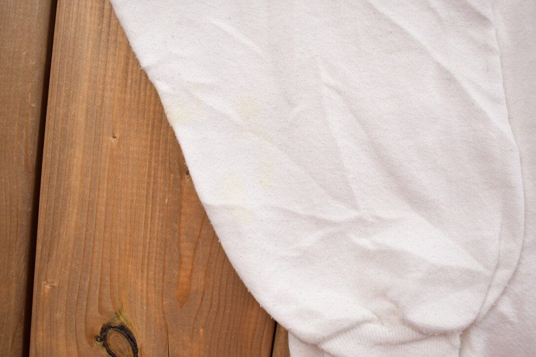 Other Clothing > Gender Neutral Adult Clothing > Hoodies & Sweatshirts > Sweatshirts Vintage 1990s San Francisco Bay Club Crewneck Sweatshirt Men's S