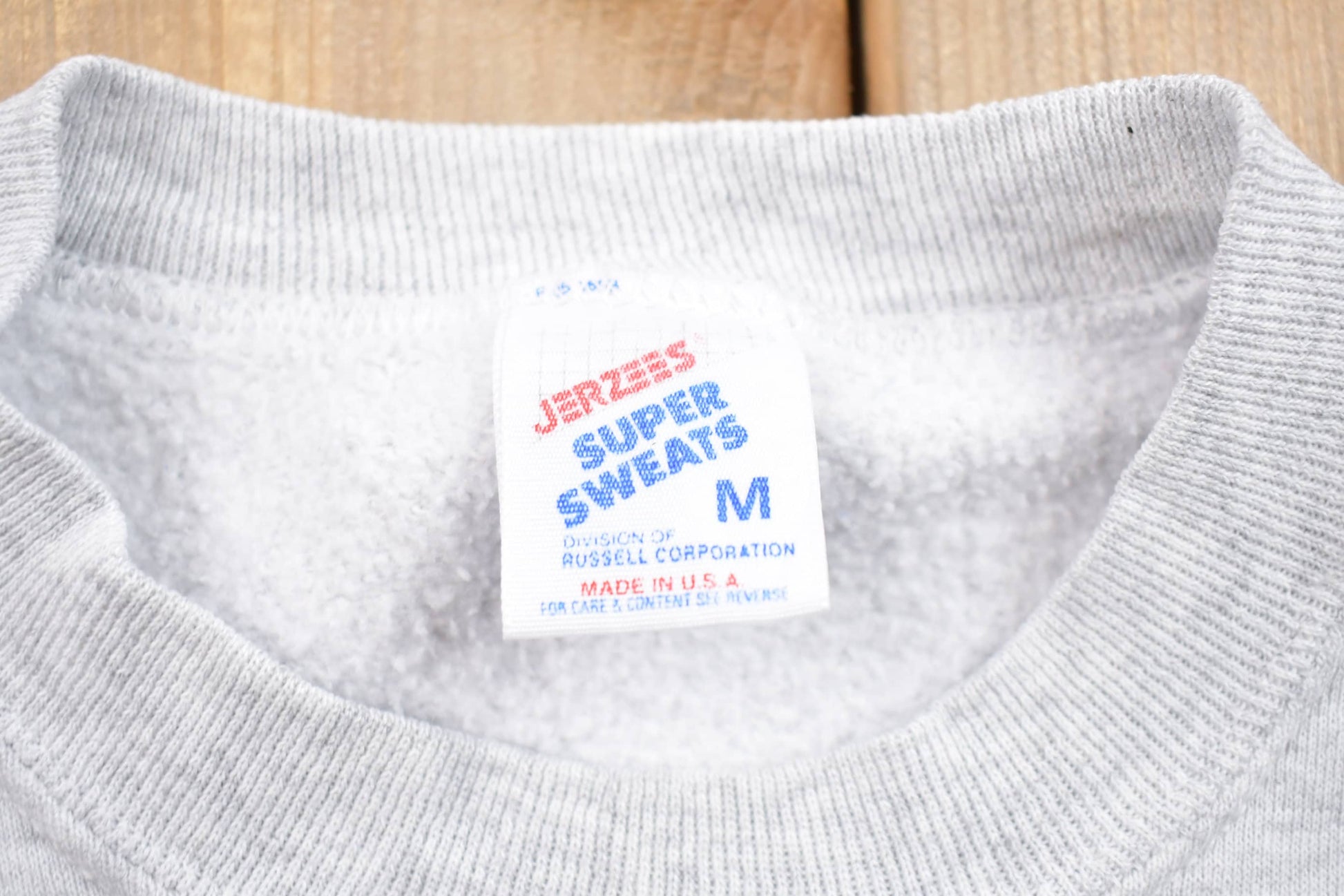 Other Clothing > Gender Neutral Adult Clothing > Hoodies & Sweatshirts > Sweatshirts Vintage 1990s Skate Graphic Crewneck Sweatshirt Men's S