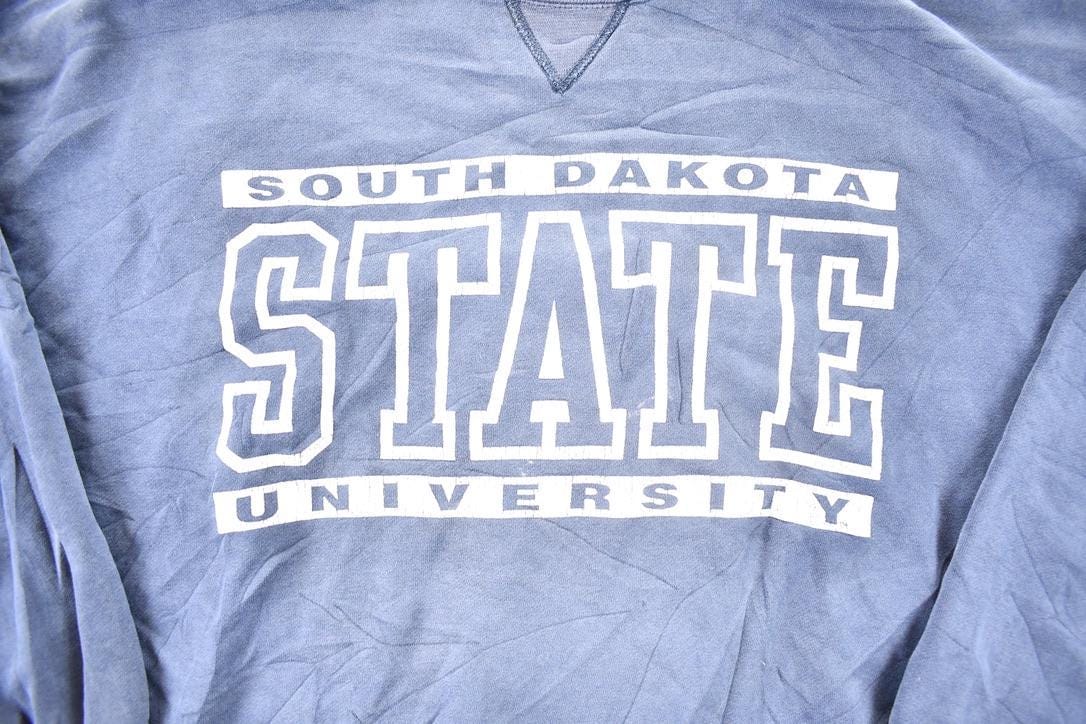 Other Clothing > Gender Neutral Adult Clothing > Hoodies & Sweatshirts > Sweatshirts Vintage 1990s South Dakota University Crewneck Mens XL