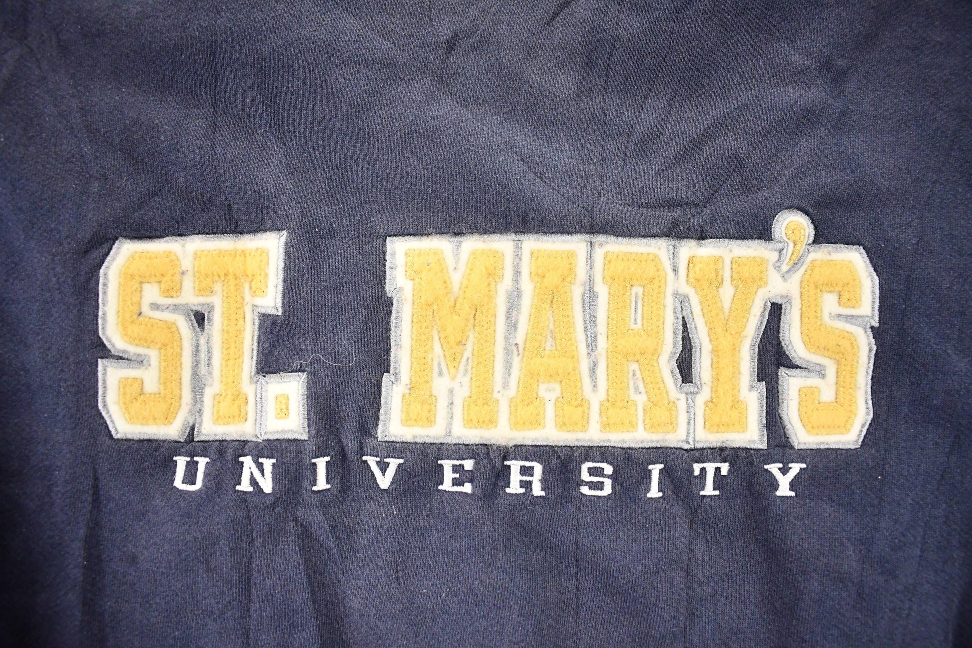 Other Clothing > Gender Neutral Adult Clothing > Hoodies & Sweatshirts > Sweatshirts Vintage 1990s St Mary's University Jansport Crewneck Sweatshirt Mens M