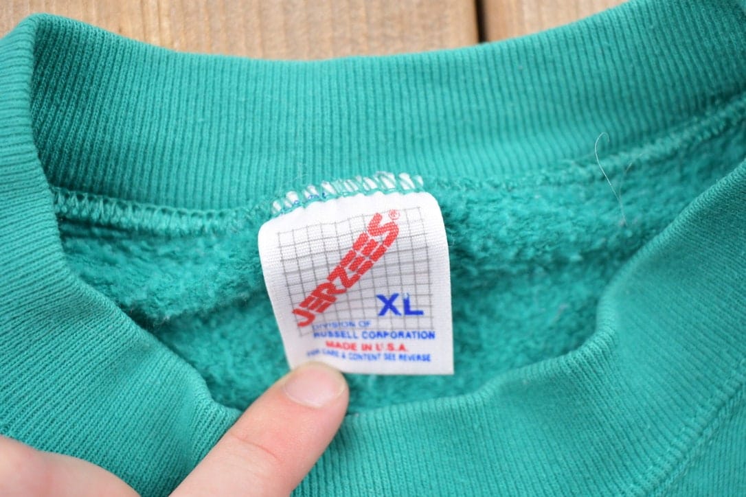 Other Clothing > Gender Neutral Adult Clothing > Hoodies & Sweatshirts > Sweatshirts Vintage 1990s Turquoise Blank Crewneck Sweatshirt Men's Medium