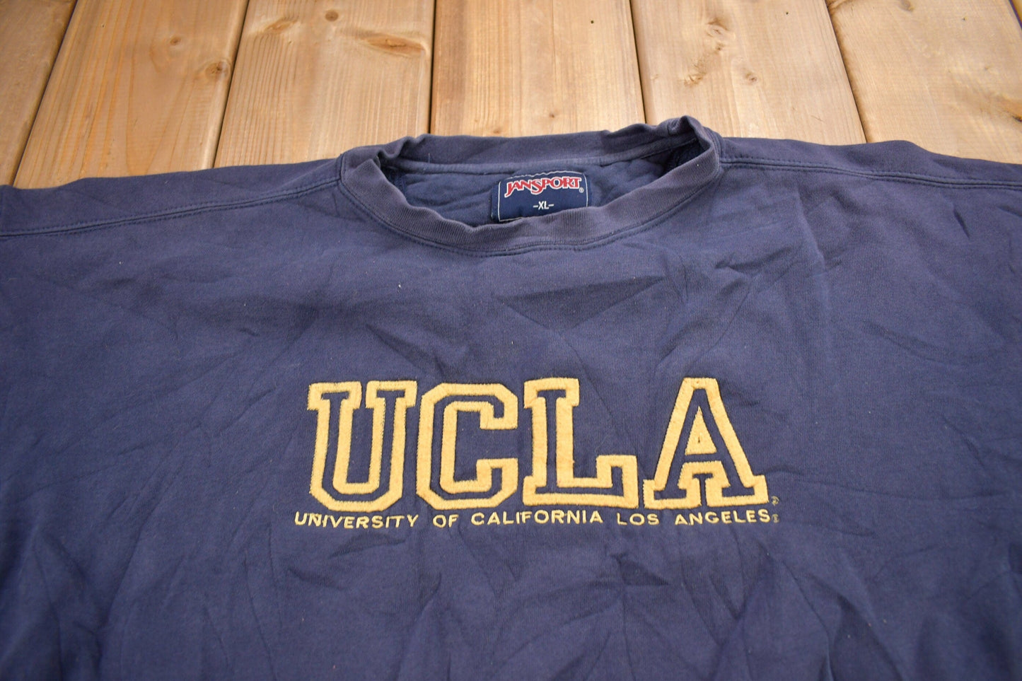 Other Clothing > Gender Neutral Adult Clothing > Hoodies & Sweatshirts > Sweatshirts Vintage 1990s UCLA Collegiate Crewneck Men's Large