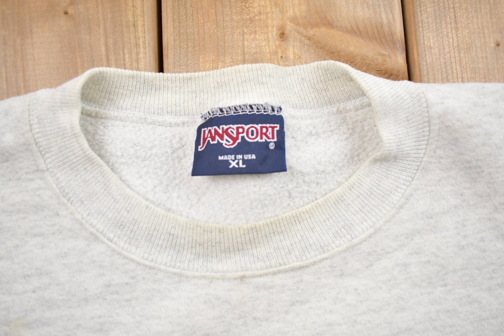 Other Clothing > Gender Neutral Adult Clothing > Hoodies & Sweatshirts > Sweatshirts Vintage 1990s University Of Georgetown Collegiate Crewneck Men's 2XL