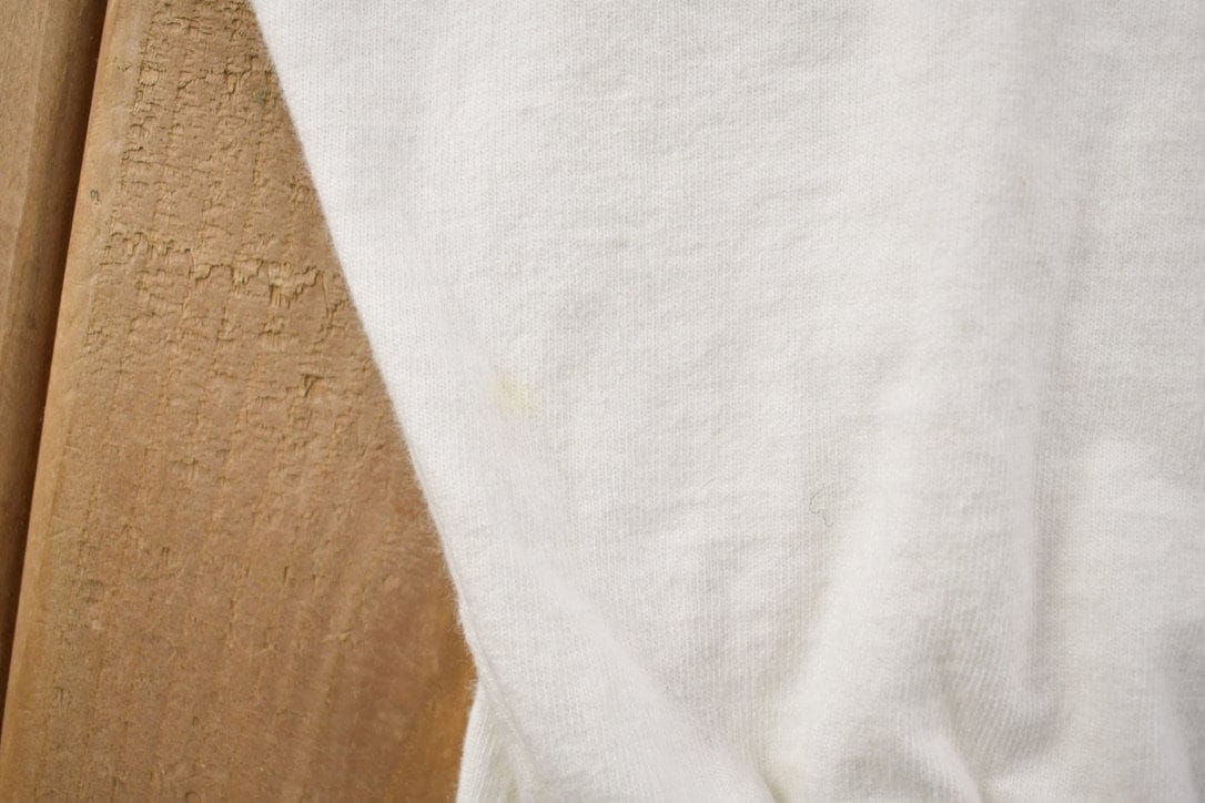 Other Clothing > Gender Neutral Adult Clothing > Hoodies & Sweatshirts > Sweatshirts Vintage 1990s University Of Ohio Collegiate Crewneck Shirt Men's Large