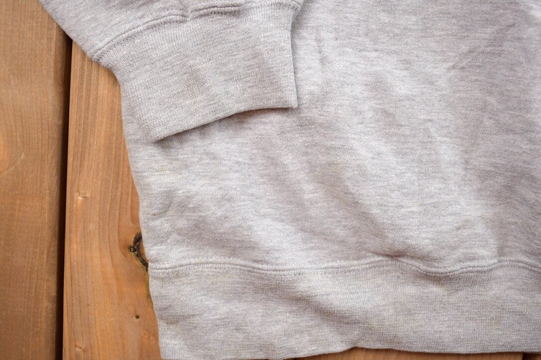 Other Clothing > Gender Neutral Adult Clothing > Hoodies & Sweatshirts > Sweatshirts Vintage 1990s University Of West Virginia Collegiate Crewneck Men's XL