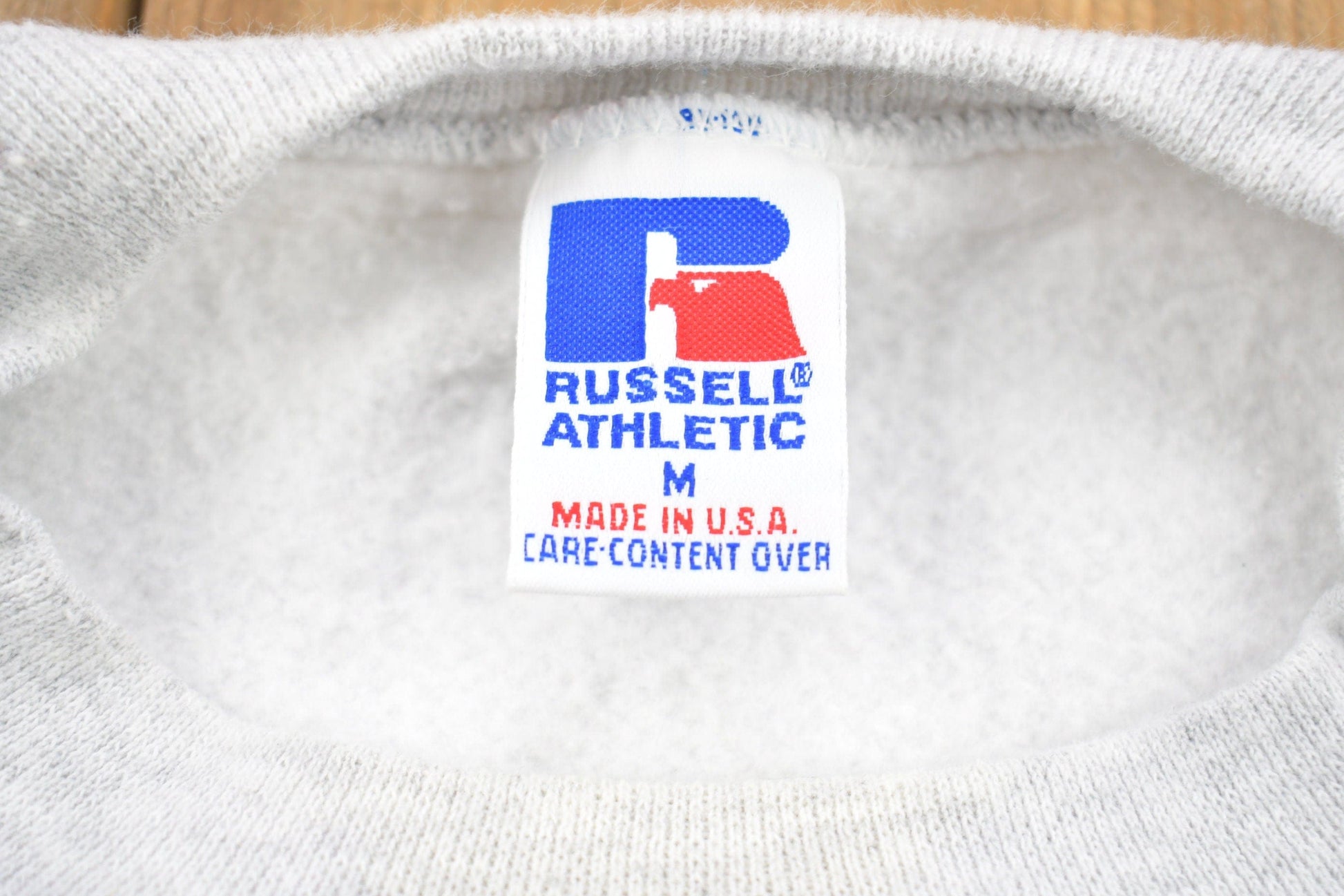 Other Clothing > Gender Neutral Adult Clothing > Hoodies & Sweatshirts > Sweatshirts Vintage 1990s USA Air Force Academy Falcons Collegiate Crewneck Men's Medium