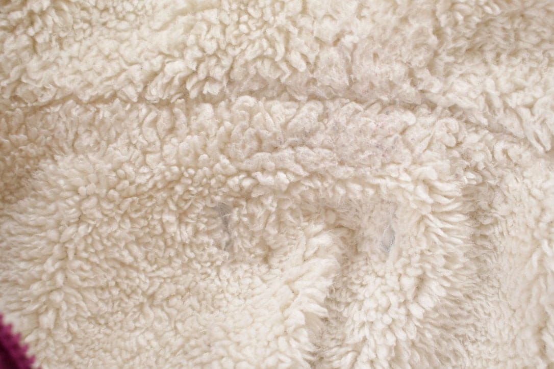 Other Clothing > Gender Neutral Adult Clothing > Hoodies & Sweatshirts > Sweatshirts Vintage 1990s Winter Wolf Theme Fleece Sweater Men's Large