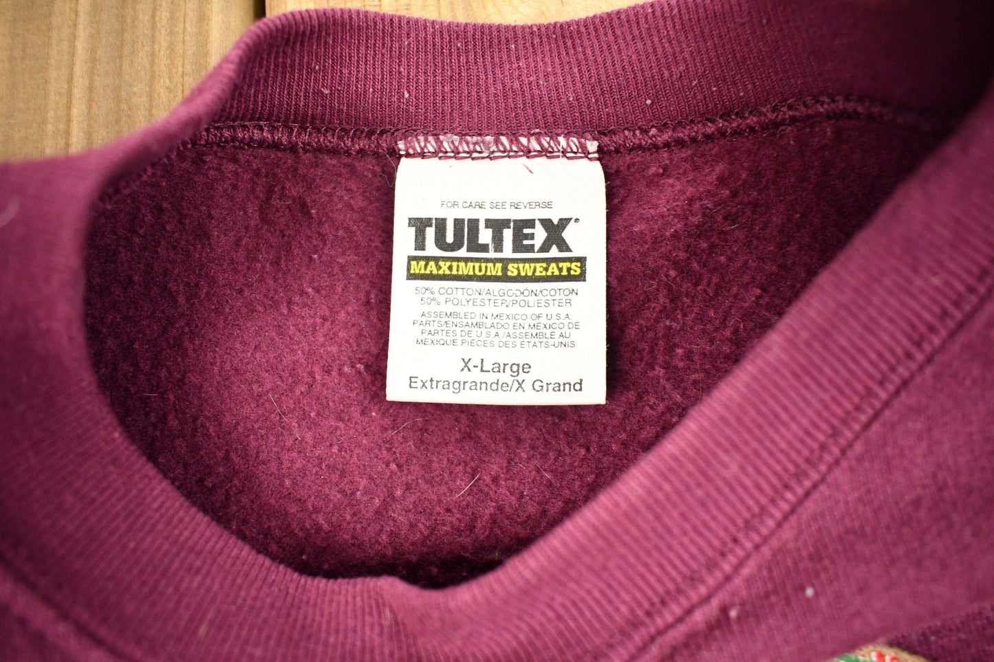 Other Clothing > Gender Neutral Adult Clothing > Hoodies & Sweatshirts > Sweatshirts Vintage 1999 Cute Christmas Teddy Bear Graphic Crewneck Sweater Men's XL