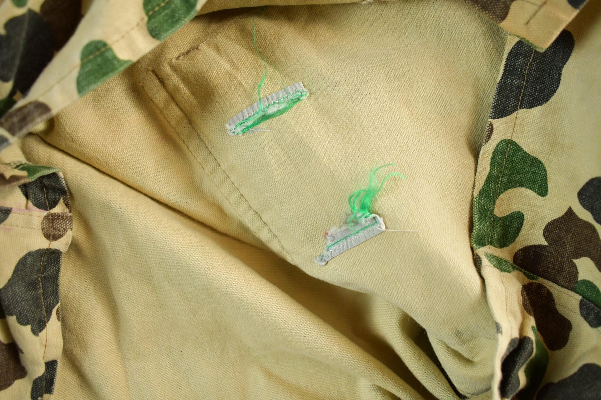 Other Clothing > Gender Neutral Adult Clothing > Jackets & Coats Vintage 1980s Duck Camouflaged Zip Up Hooded Hunting Jacket Men's XL