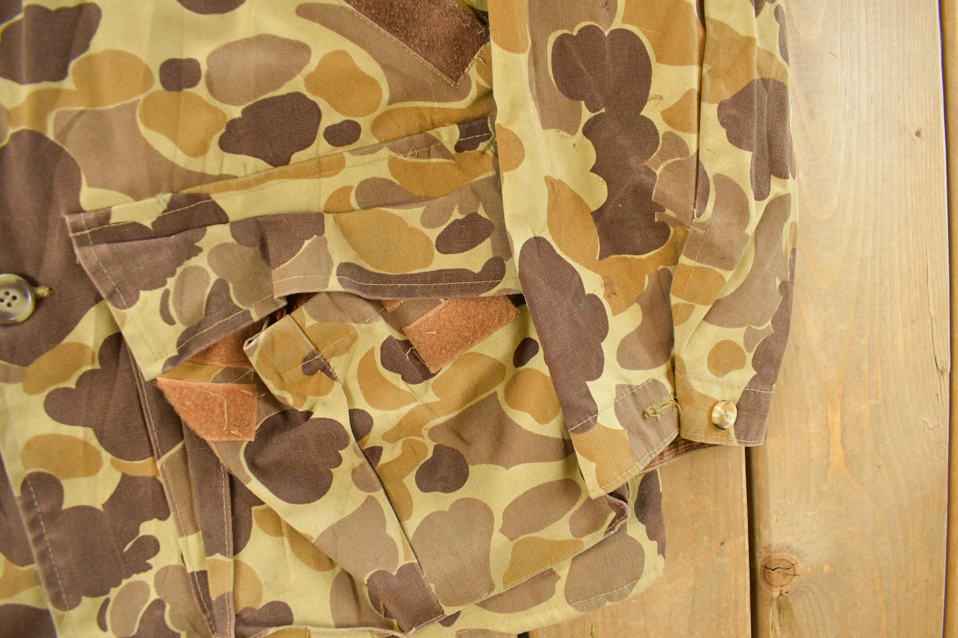 Other Clothing > Gender Neutral Adult Clothing > Jackets & Coats Vintage 1980s Game Winner Duck Camouflage Canvas Hunting Jacket Men's Medium