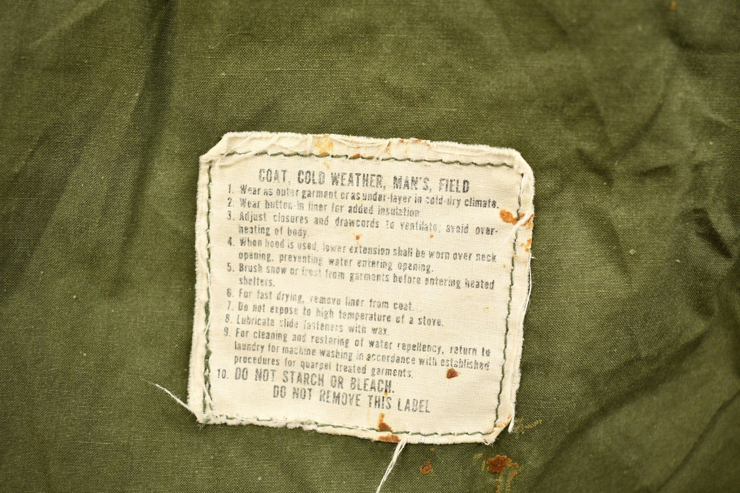 Other Clothing > Gender Neutral Adult Clothing > Jackets & Coats Vintage 2000 Military Cold Weather Field Coat Men's Large