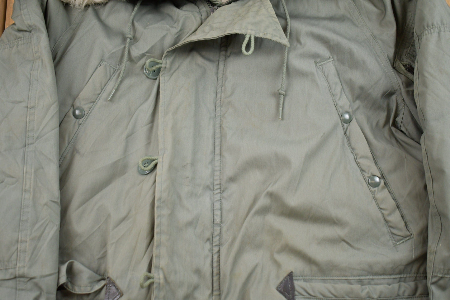 Other Clothing > Gender Neutral Adult Clothing > Jackets & Coats Vintage 2000 Military Parka Men's Medium