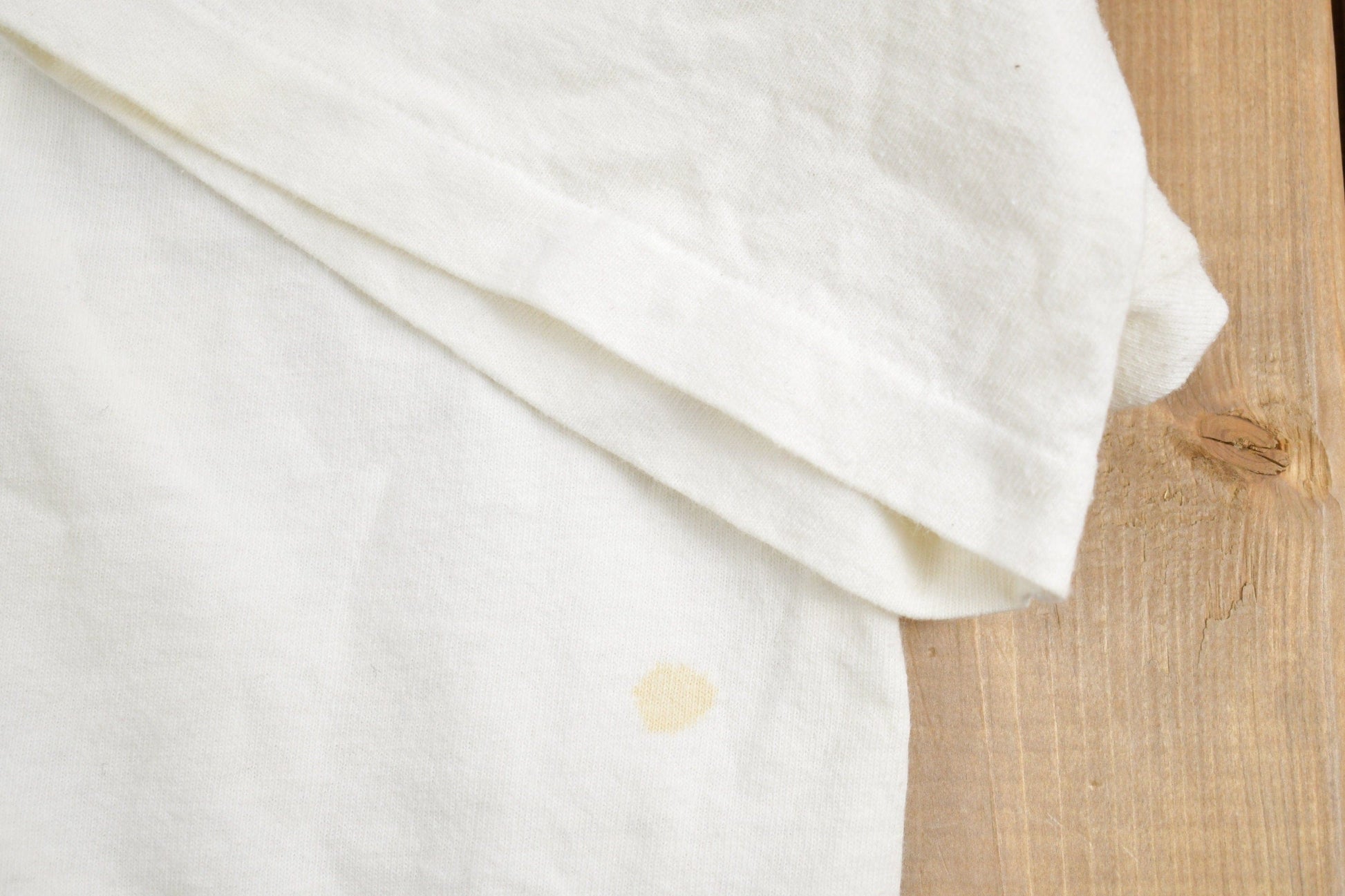 Other Clothing > Gender Neutral Adult Clothing > Tops & Tees > T Shirts Vintage 1980s Flowers Graphic T-Shirt Single Stitch Men's XL