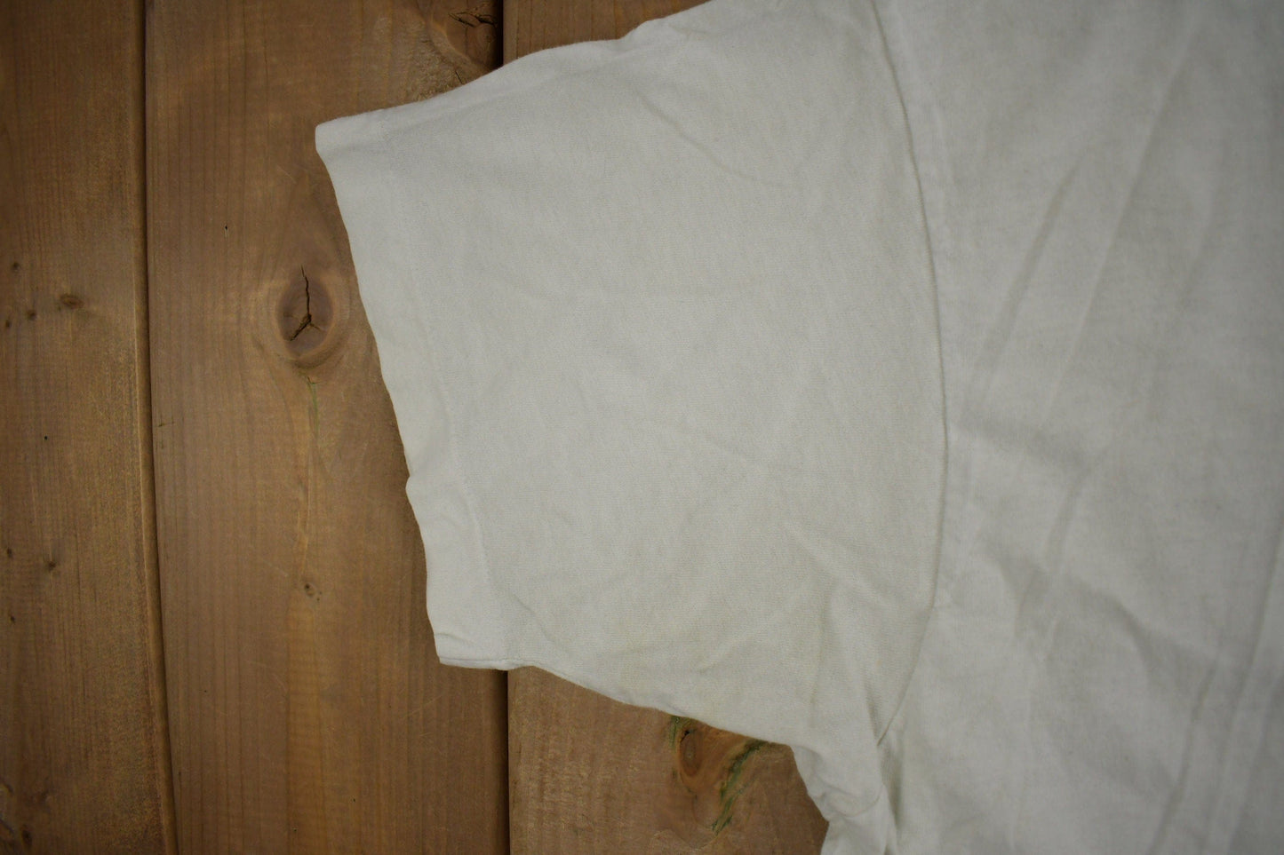 Other Clothing > Gender Neutral Adult Clothing > Tops & Tees > T Shirts Vintage 1980s Fruit Of The Loom Blank White T Shirt Men's Medium