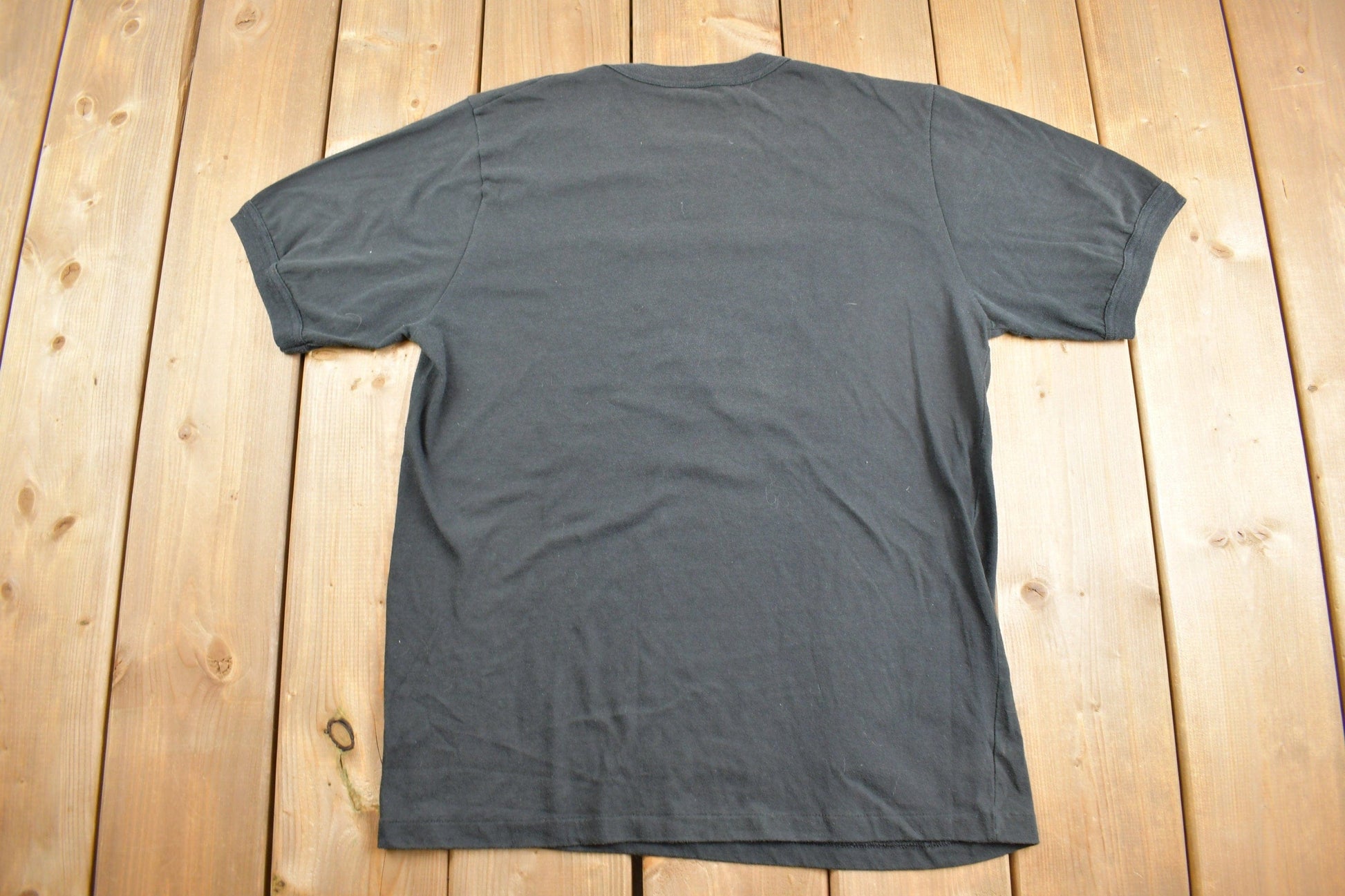 Other Clothing > Gender Neutral Adult Clothing > Tops & Tees > T Shirts Vintage 1980s Manitoba Great Northern Pike Theme Graphic T-Shirt Men's Medium