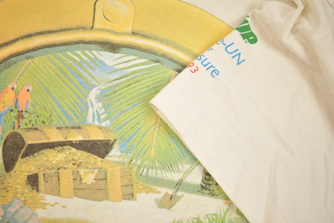 Other Clothing > Gender Neutral Adult Clothing > Tops & Tees > T Shirts Vintage 1980s Nature Theme Graphic T-Shirt Men's Large