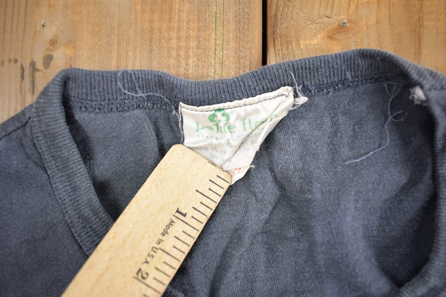 Other Clothing > Gender Neutral Adult Clothing > Tops & Tees > T Shirts Vintage 1980s Toronto Canada Graphic Souvenir T Shirt Men's Small/ Streetwear / Vacation Tee / Travel T Shirt / Single Stitch / Made In Canada