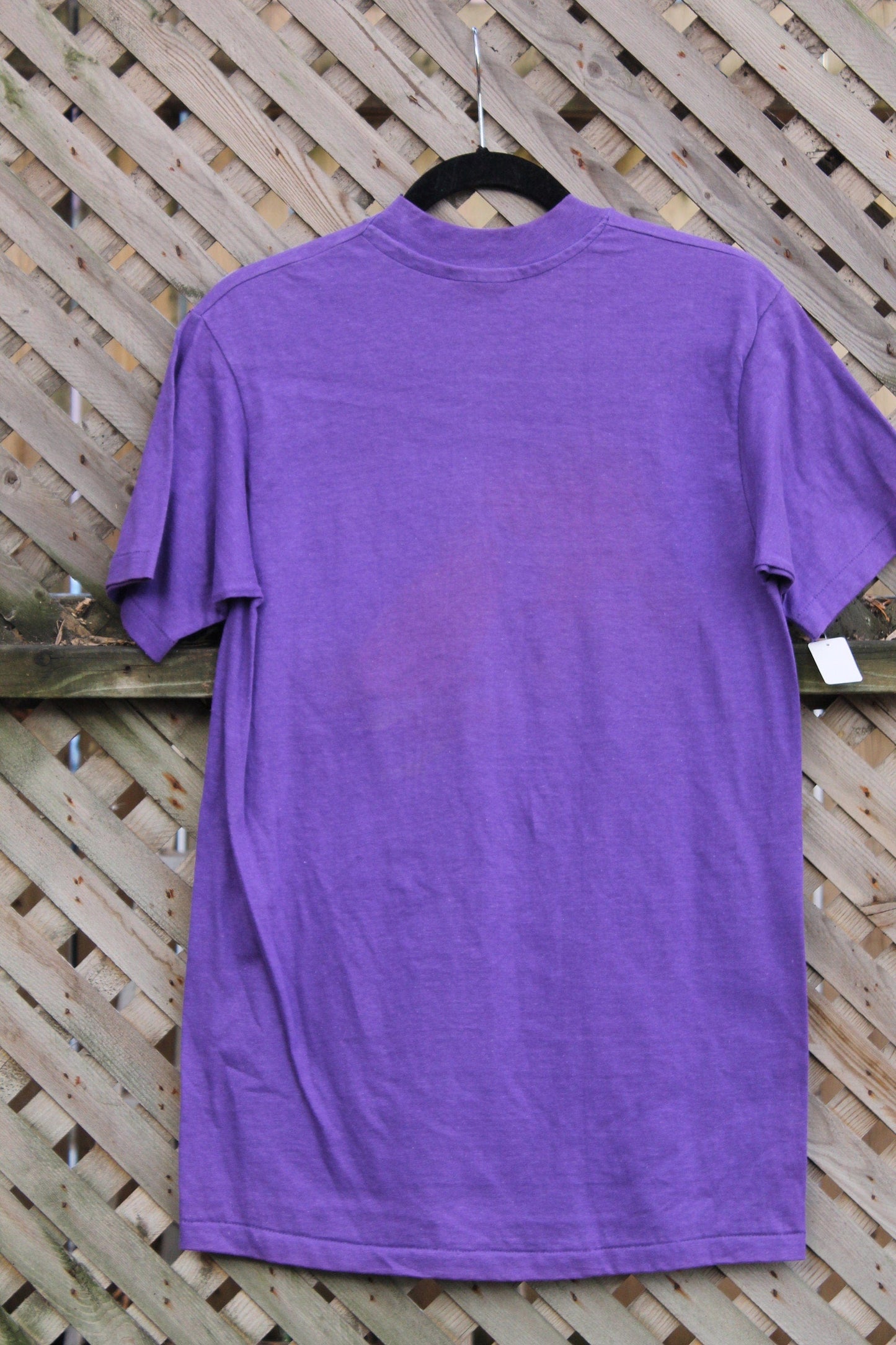 Other Clothing > Gender Neutral Adult Clothing > Tops & Tees > T Shirts Vintage 1980s White Owl Theme Graphic T-Shirt Men's Medium