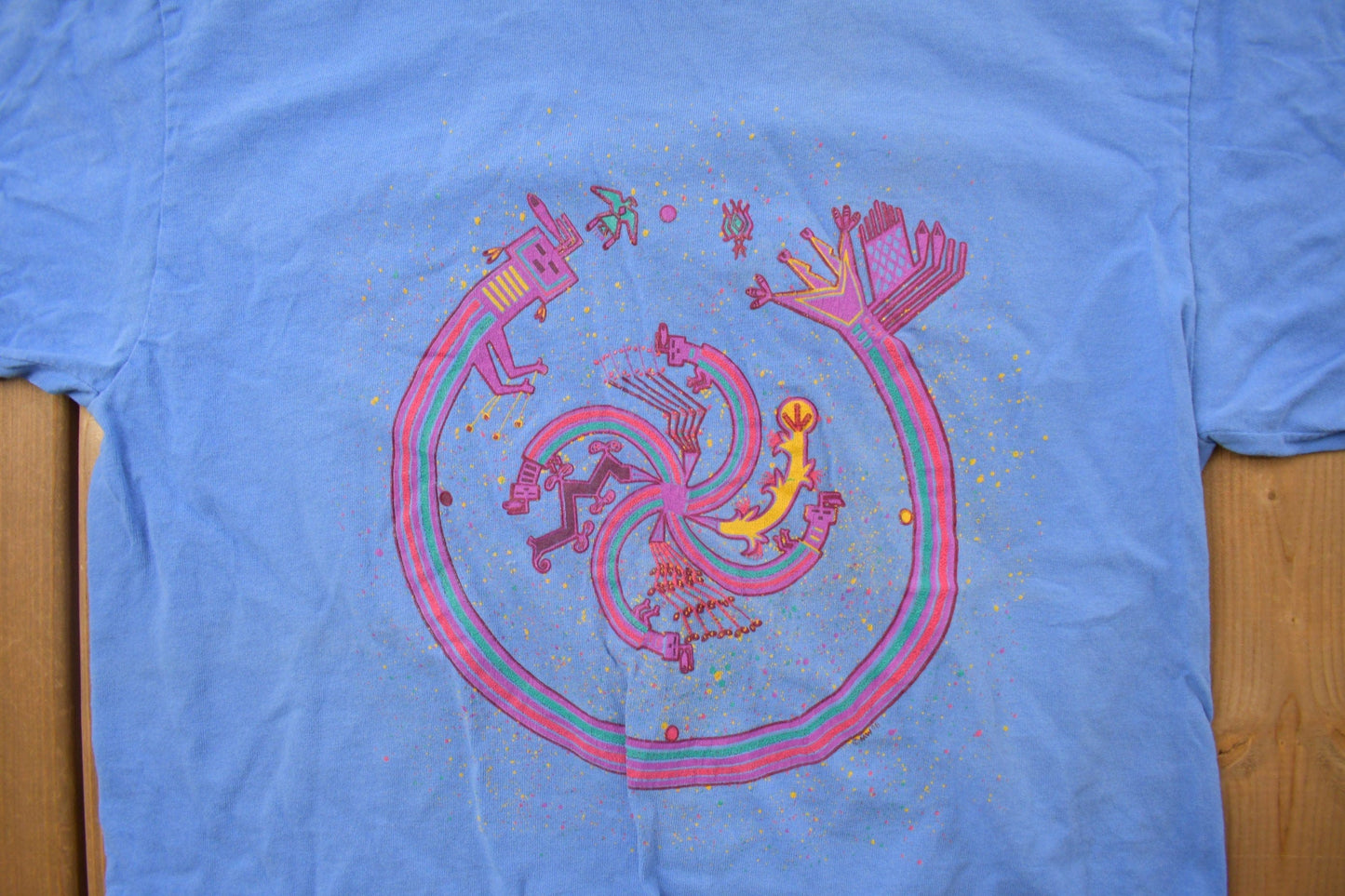 Other Clothing > Gender Neutral Adult Clothing > Tops & Tees > T Shirts Vintage 1990s Abstract Animals Graphic T Shirt Men's Small