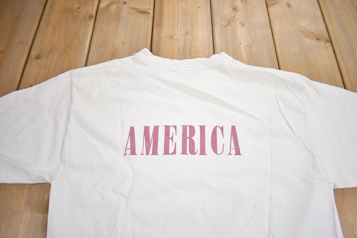 Other Clothing > Gender Neutral Adult Clothing > Tops & Tees > T Shirts Vintage 1990s America Graphic T Shirt Men's Medium