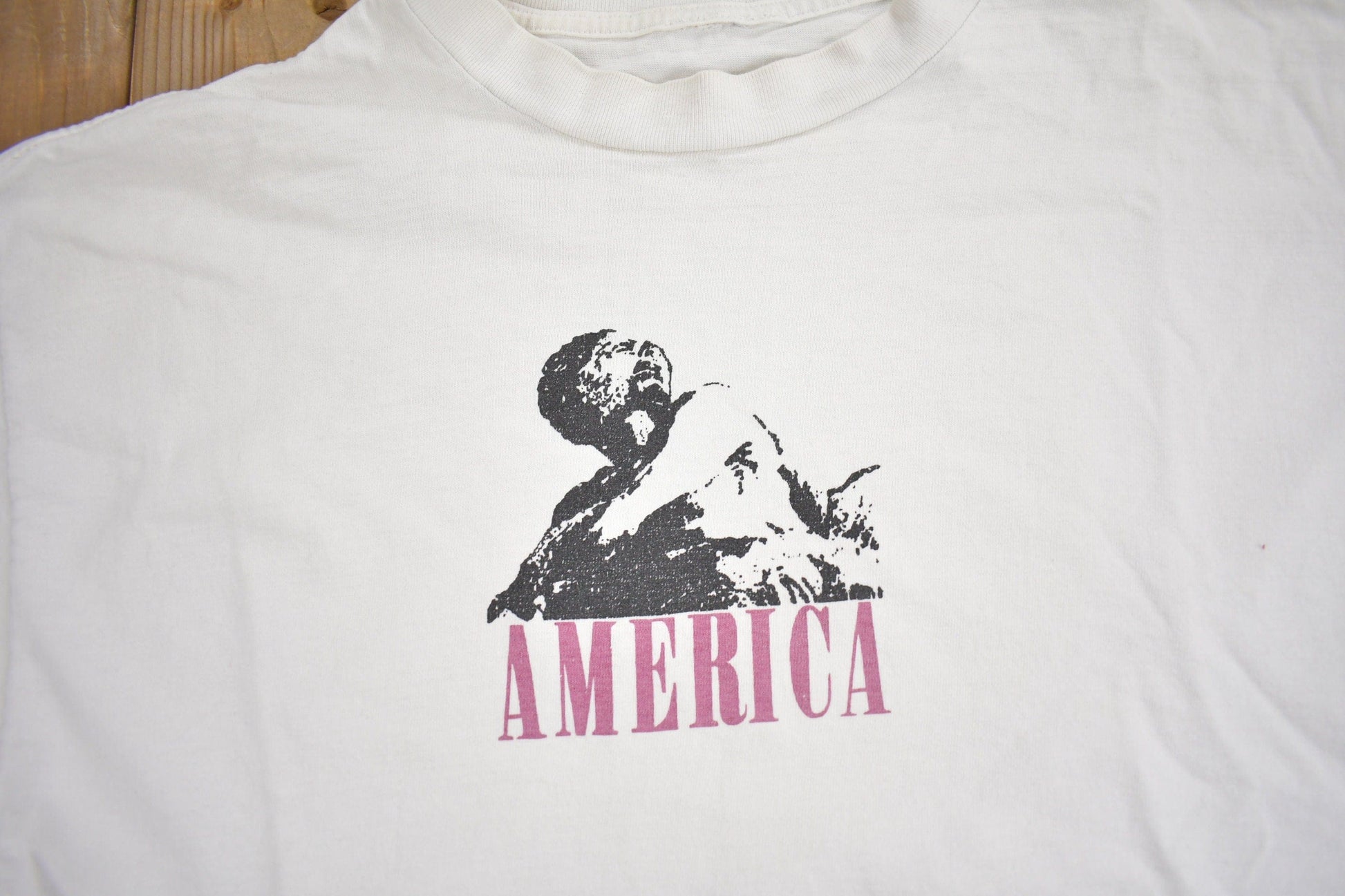 Other Clothing > Gender Neutral Adult Clothing > Tops & Tees > T Shirts Vintage 1990s America Graphic T Shirt Men's Medium
