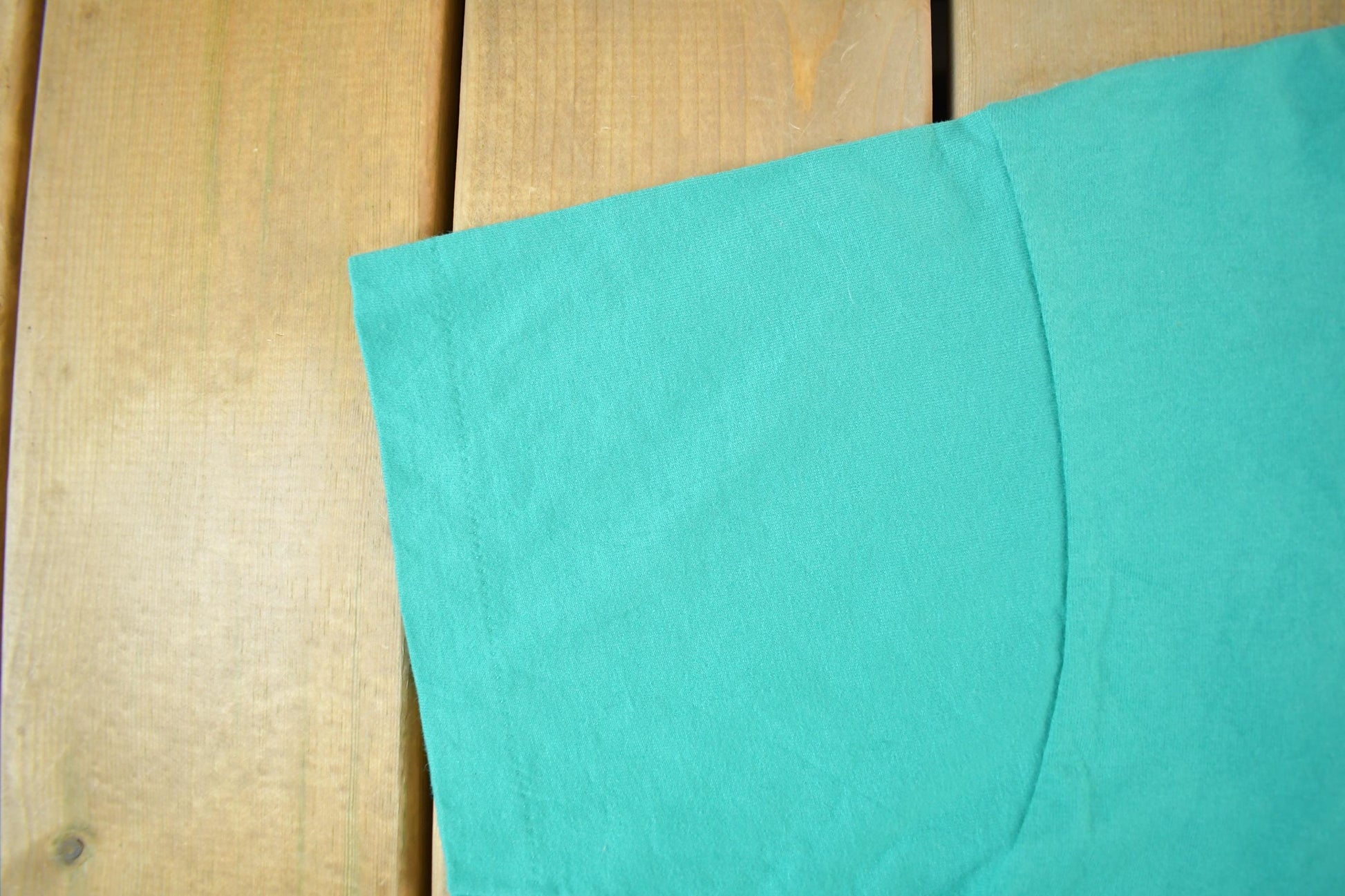 Other Clothing > Gender Neutral Adult Clothing > Tops & Tees > T Shirts Vintage 1990s American Milking Shorthorn Cow Farm T Shirt Men's Large