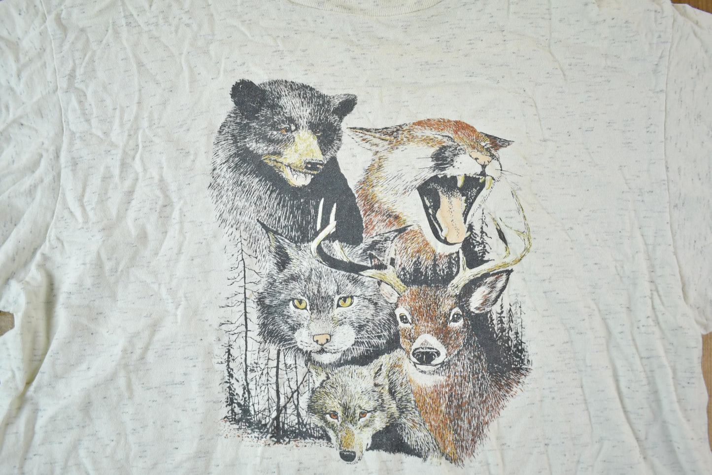 Other Clothing > Gender Neutral Adult Clothing > Tops & Tees > T Shirts Vintage 1990s Forest Animals Outdoorsman Wolf T-Shirt Mens L