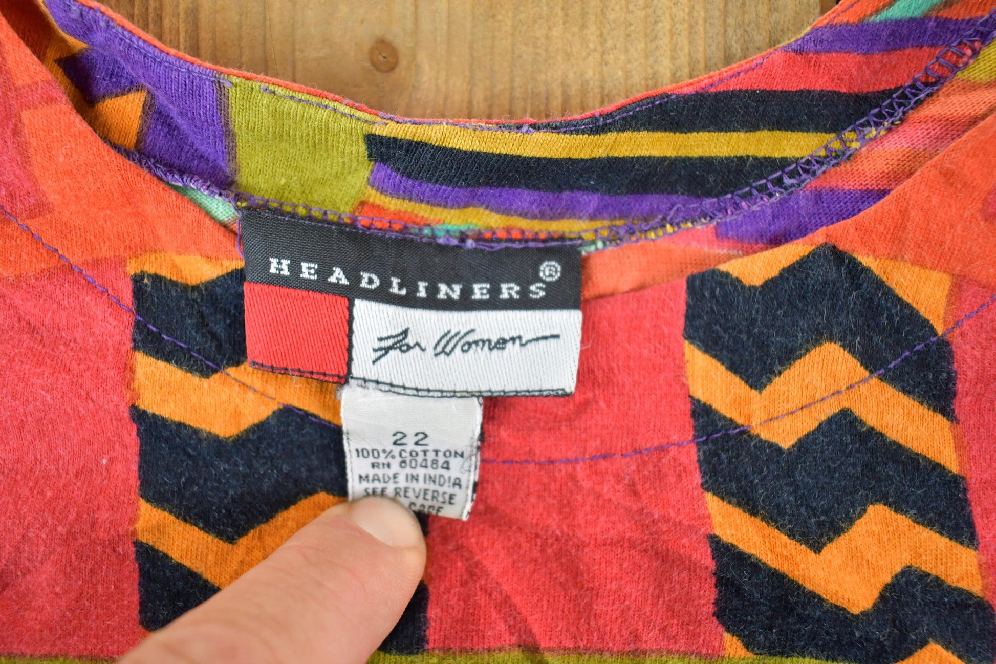 Other Clothing > Gender Neutral Adult Clothing > Tops & Tees > T Shirts Vintage 1990s Headliners For Women Souvenir Abstract Print T-Shirt Womens XL