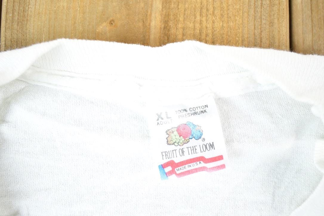 Other Clothing > Gender Neutral Adult Clothing > Tops & Tees > T Shirts Vintage 1990s Minnesota University Hockey Collegiate T-Shirt Mens Cropped Large Men's Large