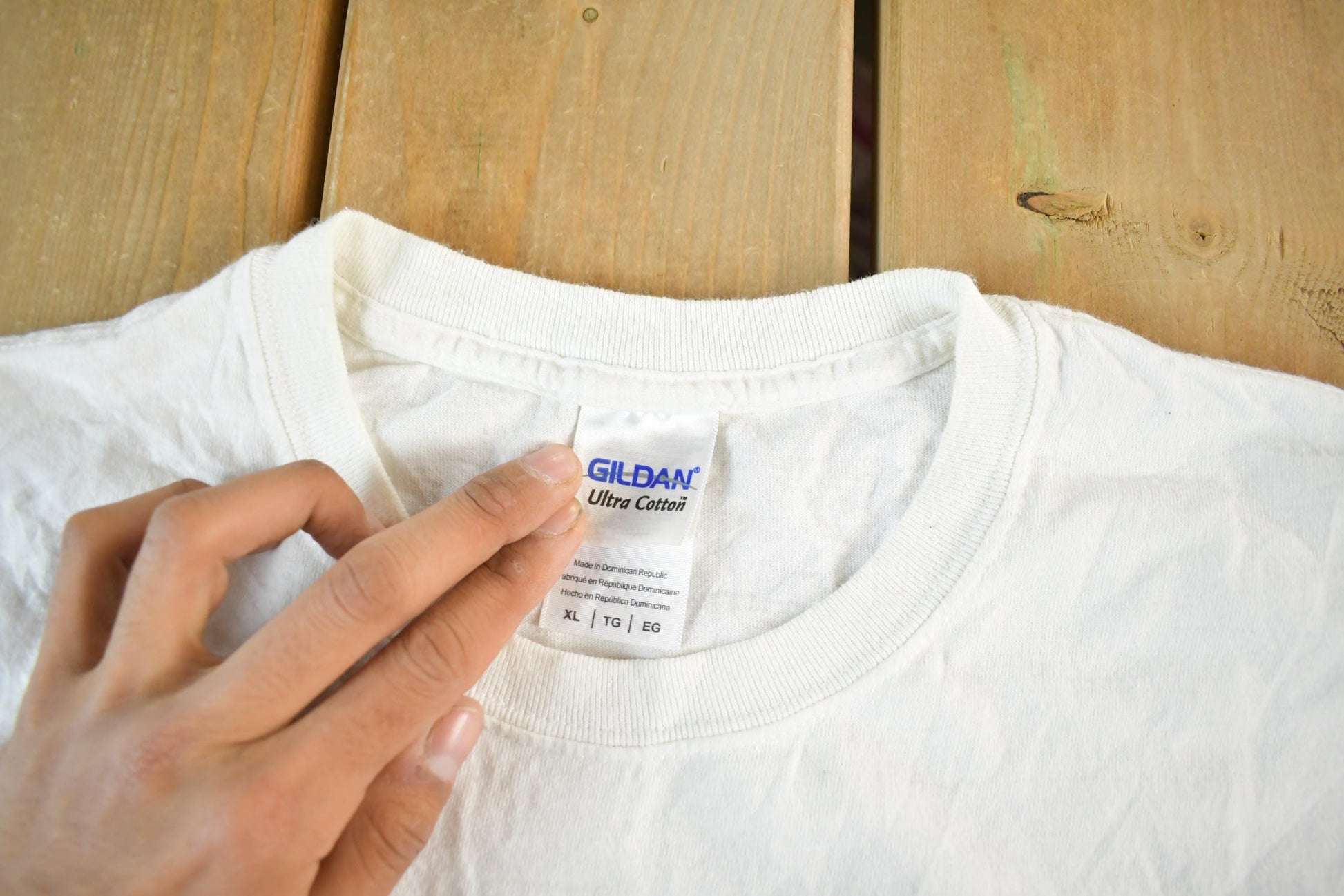 Other Clothing > Gender Neutral Adult Clothing > Tops & Tees > T Shirts Vintage 2000s Chevrolet Racing T-Shirt Men's XL