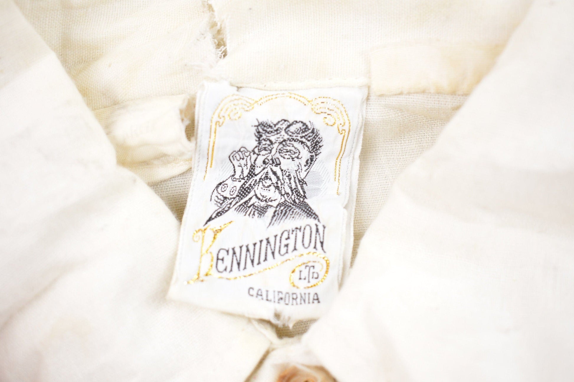 Other Clothing > Men's Clothing > Shirts & Tees > Oxfords & Button Downs Vintage 1960s Stained Glass Button Up Shirt Men's Large